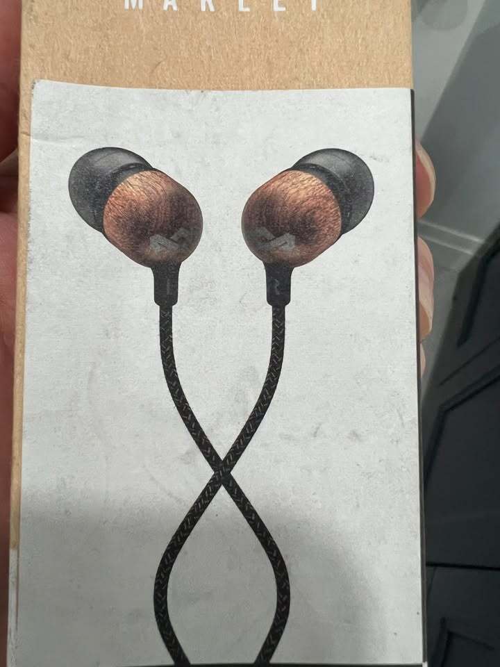 MARLEY Smile Jamaica In-Ear Headphones color Wood/Black
