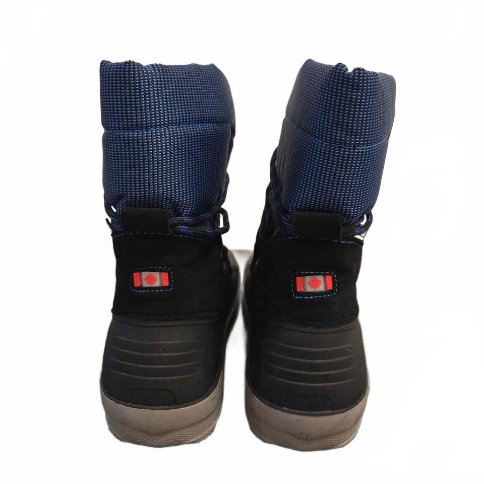 Pajar Winter Boots size 4Y waterproof original Canada