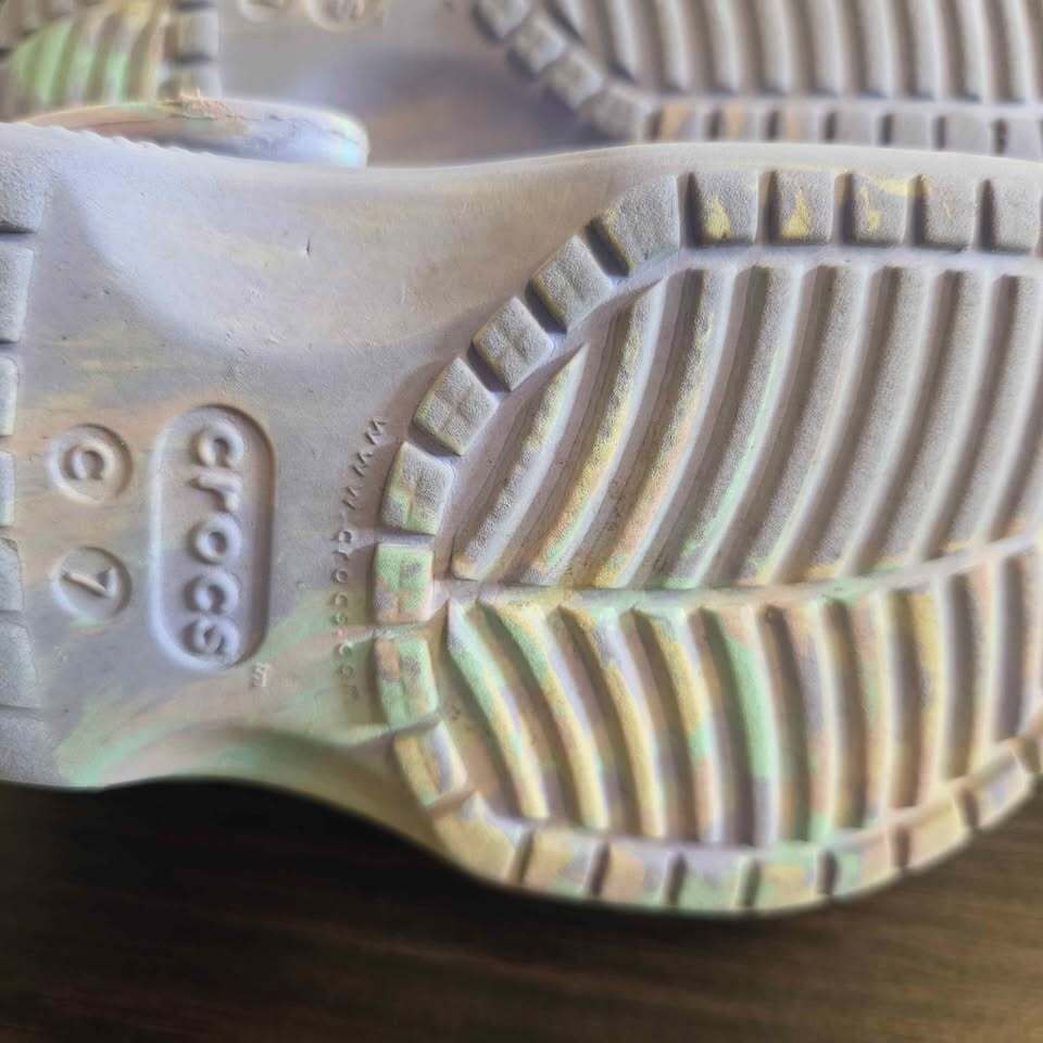 Crocs Classic Marbled Clogs Kids Size 7 Iconic Comfort