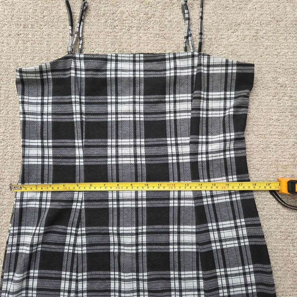 Mini-robe à carreaux noire et blanche Forever 21, taille XL