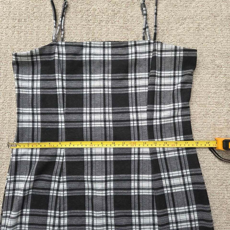 Mini-robe à carreaux noire et blanche Forever 21, taille XL