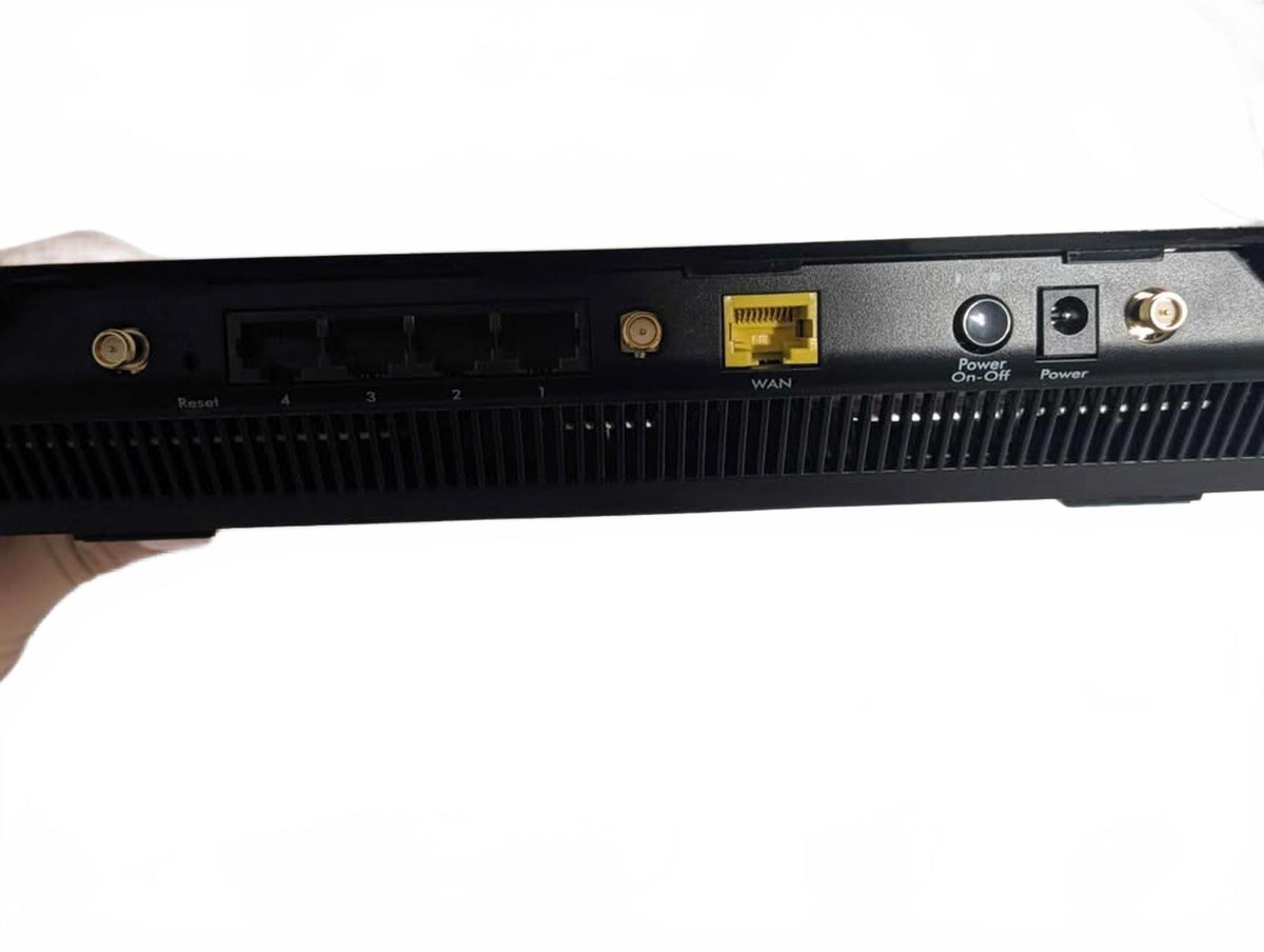 NETGEAR Nighthawk Smart WiFi Router AC1750 R6700v2