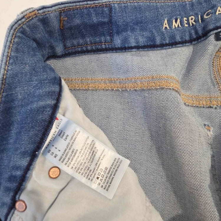 American Eagle Curvy Super High Rise Ripped Wide Leg Jeans Size 4 Short